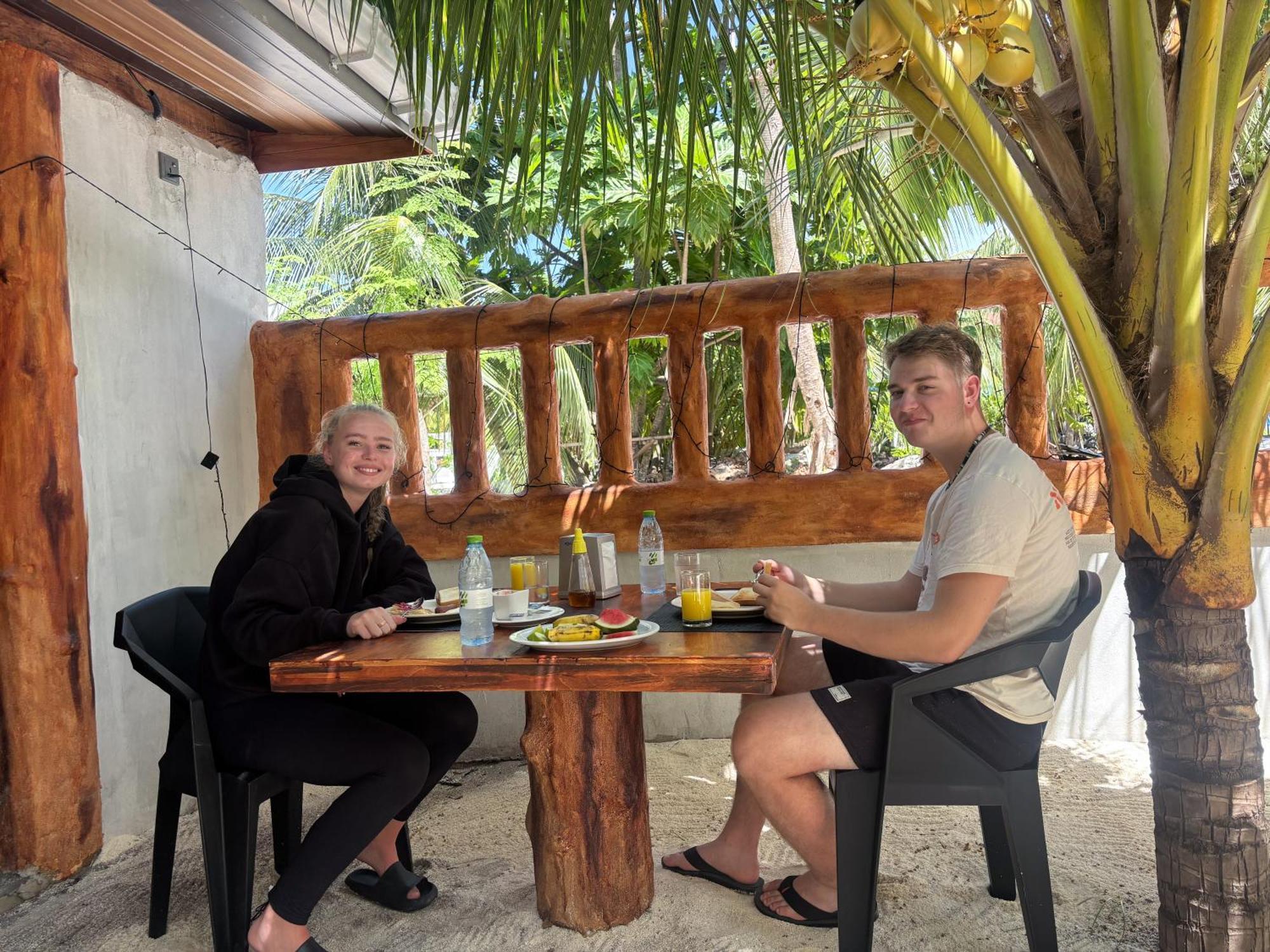 Mathiveri Thundi Inn Экстерьер фото